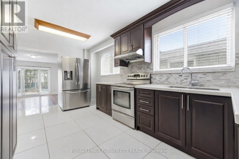 3027 CORAL DRIVE, Mississauga (Malton), Ontario, L4T1Z2