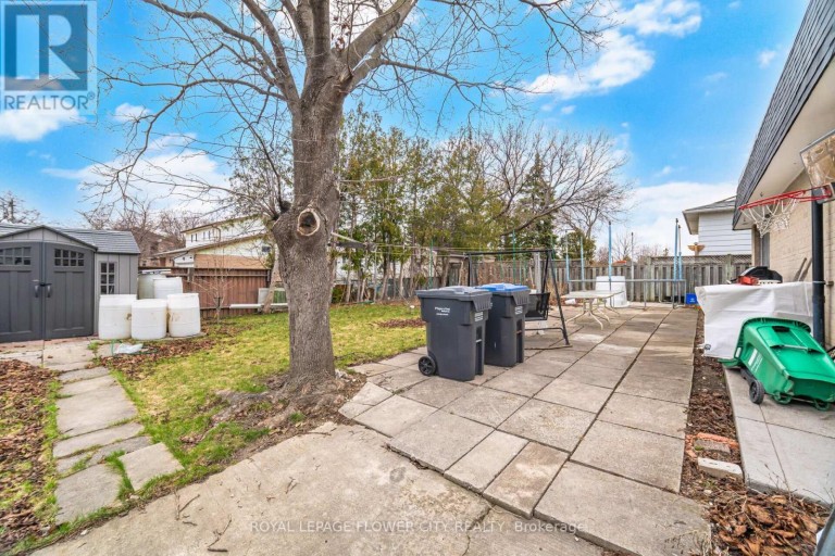 3027 CORAL DRIVE, Mississauga (Malton), Ontario, L4T1Z2