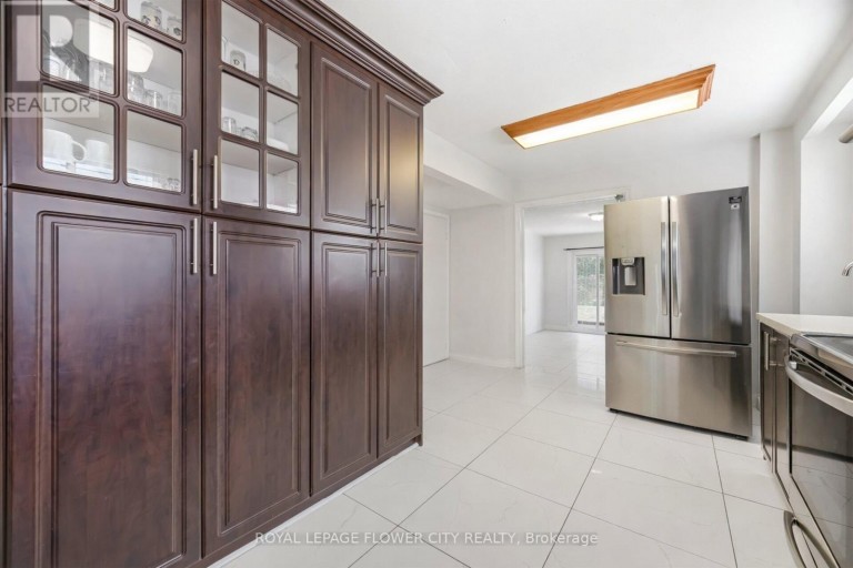 3027 CORAL DRIVE, Mississauga (Malton), Ontario, L4T1Z2