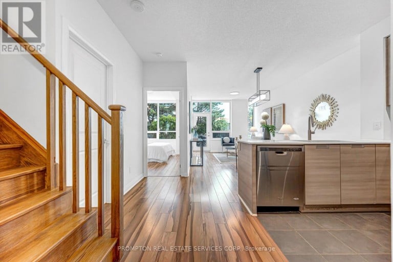 108 - 55 EGLINTON AVENUE W, Mississauga (Hurontario), Ontario, L5R0E4