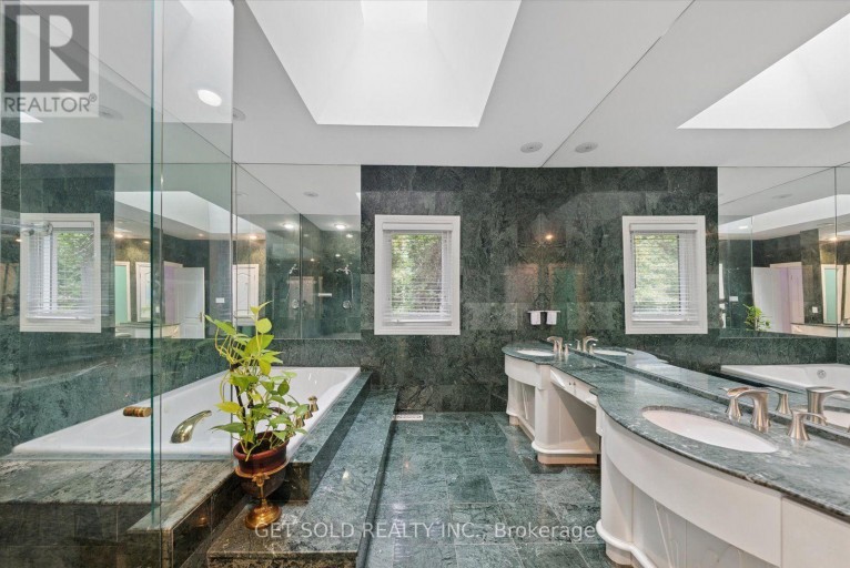 46 WIMPOLE DRIVE, Toronto (St. Andrew-Windfields), Ontario, M2L2L3