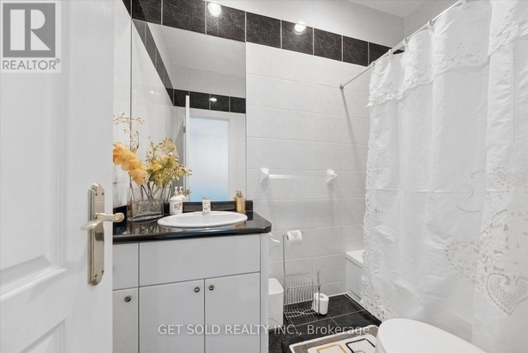 46 WIMPOLE DRIVE, Toronto (St. Andrew-Windfields), Ontario, M2L2L3