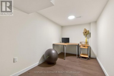 36 MARTINDALE ROAD Toronto (Cliffcrest) Ontario photo 34