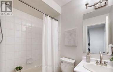 123 KIRKLAND PLACE Whitby (Williamsburg) Ontario photo 16