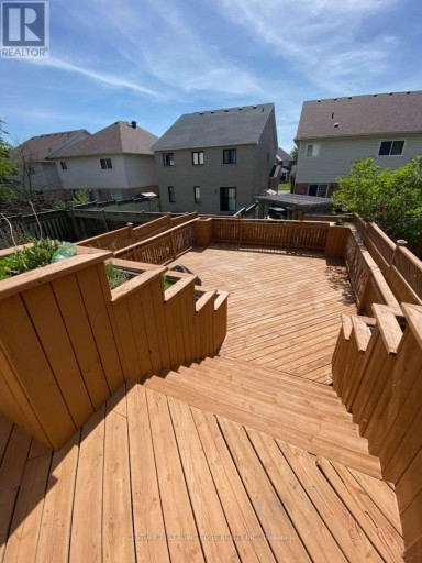 123 KIRKLAND PLACE, Whitby (Williamsburg), Ontario, L1P1W8