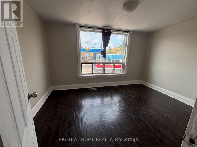 UPPER B - 507 OAKWOOD AVENUE, Toronto (Oakwood Village), Ontario, M6E2W9
