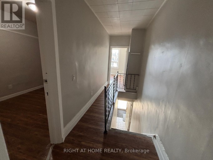 UPPER - 505 OAKWOOD AVENUE, Toronto (Oakwood Village), Ontario, M6E2W9