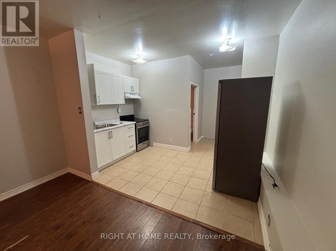 MAIN - 505 OAKWOOD AVENUE, Toronto (Oakwood Village), Ontario, M6E2W9