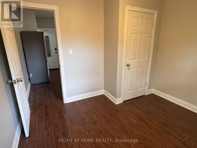 UPPER A - 507 OAKWOOD AVENUE, Toronto (Oakwood Village), Ontario, M6E2W9