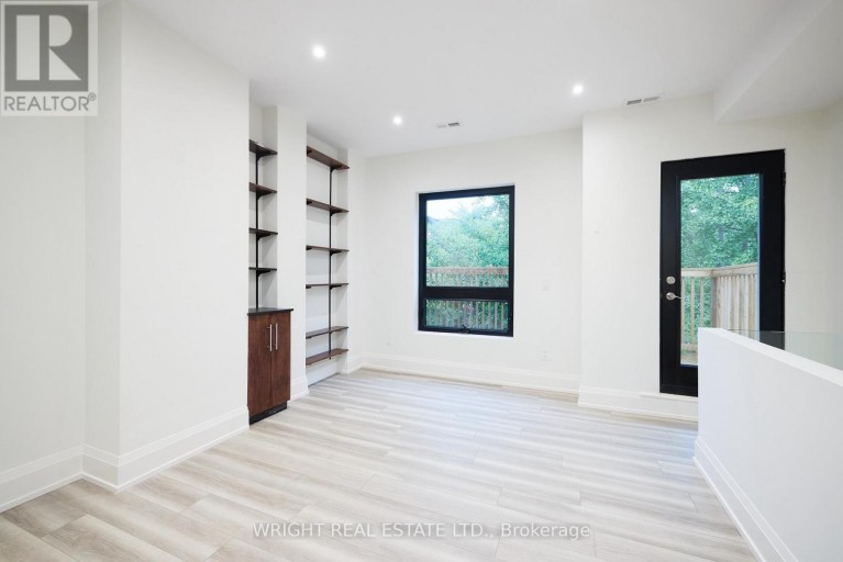 71 OXFORD STREET, Toronto (Kensington-Chinatown), Ontario, M5T1P2