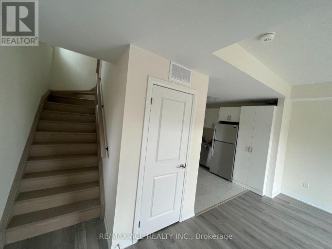 23 - 245 MCLEVIN AVENUE, Toronto (Malvern), Ontario, M1B0E8