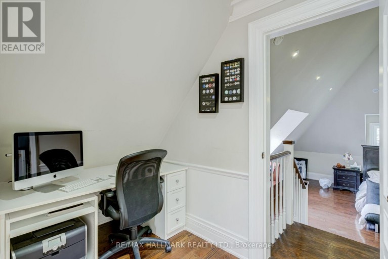111 WOODHAVEN PARK DRIVE, Oakville (SW Southwest), Ontario, L6L4K4