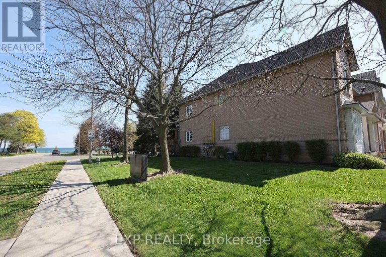 9 - 2 HARBOUR DRIVE, Hamilton (Lakeshore), Ontario, L8E6B1
