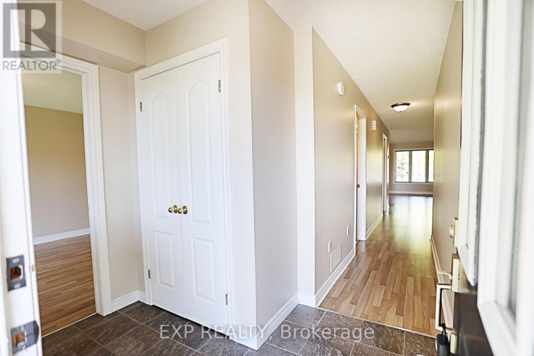 9 - 2 HARBOUR DRIVE, Hamilton (Lakeshore), Ontario, L8E6B1
