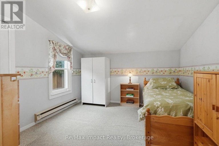 43 PARK ROAD S, Oshawa (O'Neill), Ontario, L1J4G7