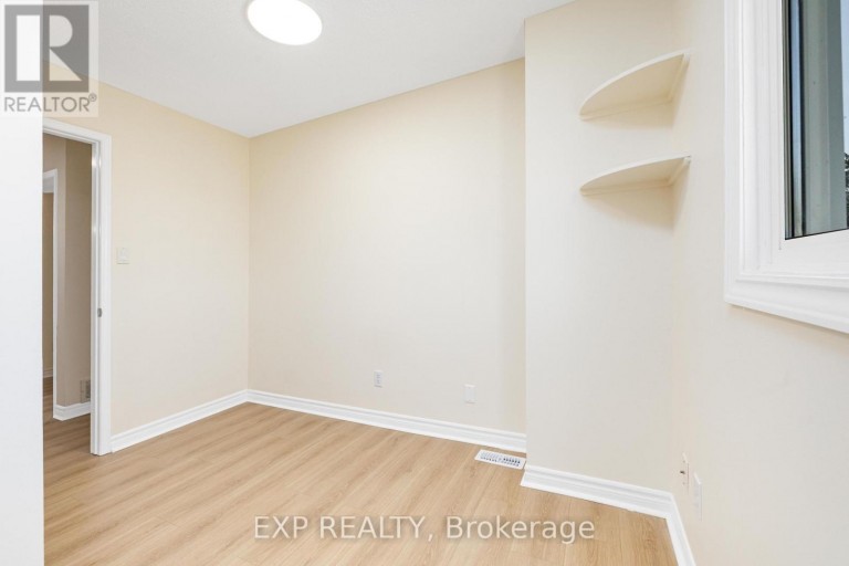 41 HODGINS AVENUE, Georgina (Keswick South), Ontario, L4P3N1