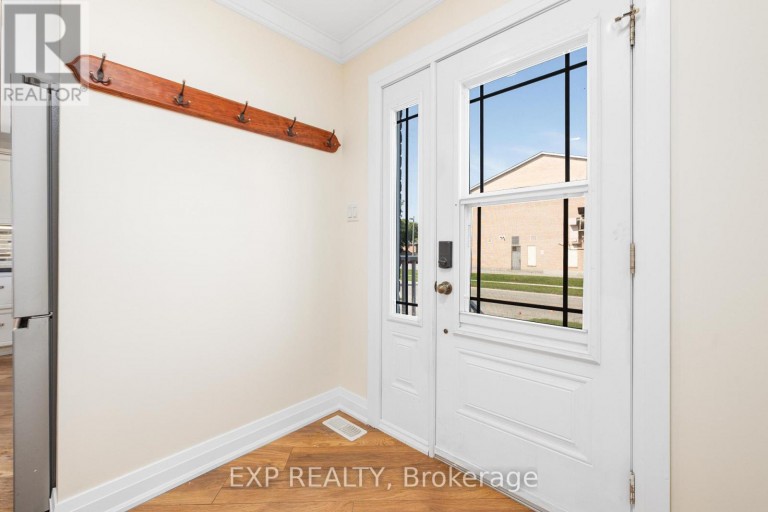 41 HODGINS AVENUE, Georgina (Keswick South), Ontario, L4P3N1