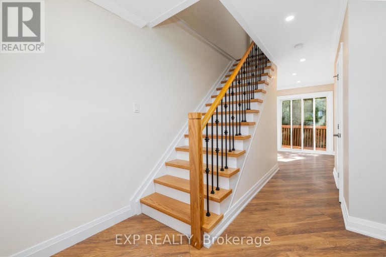 41 HODGINS AVENUE, Georgina (Keswick South), Ontario, L4P3N1