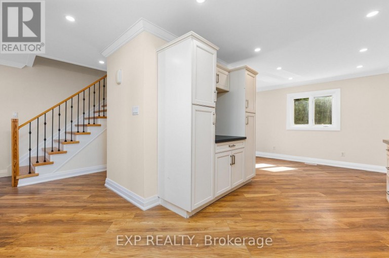41 HODGINS AVENUE, Georgina (Keswick South), Ontario, L4P3N1