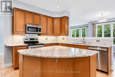 35 AUBURN COURT Barrie (Ardagh) Ontario photo 17