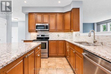 35 AUBURN COURT Barrie (Ardagh) Ontario photo 19