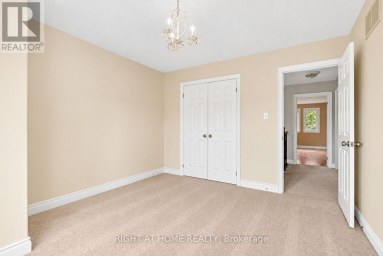 35 AUBURN COURT Barrie (Ardagh) Ontario photo 36