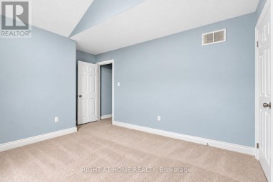 35 AUBURN COURT Barrie (Ardagh) Ontario photo 43