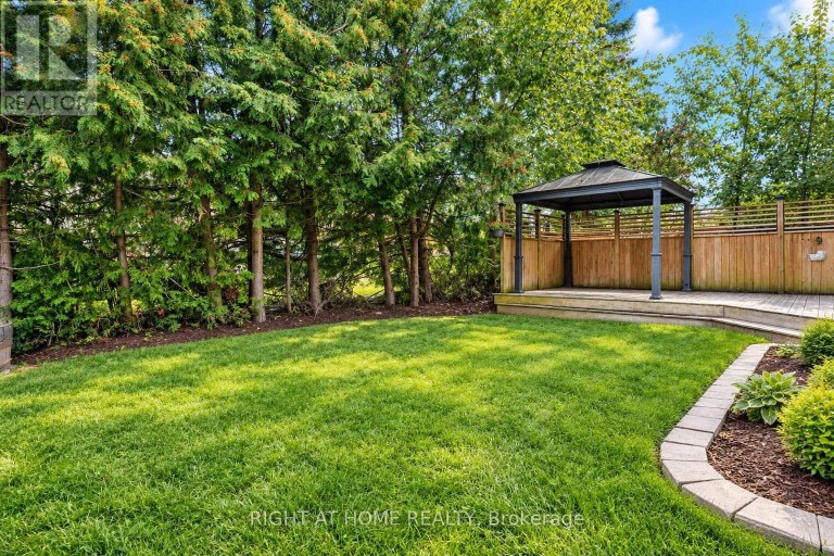 35 AUBURN COURT, Barrie (Ardagh), Ontario, L4N6G9