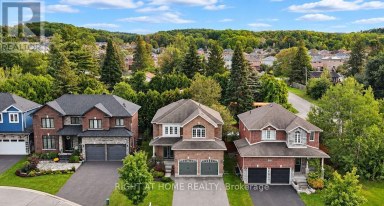 35 AUBURN COURT Barrie (Ardagh) Ontario photo 47