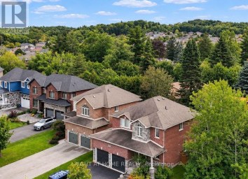 35 AUBURN COURT Barrie (Ardagh) Ontario photo 49