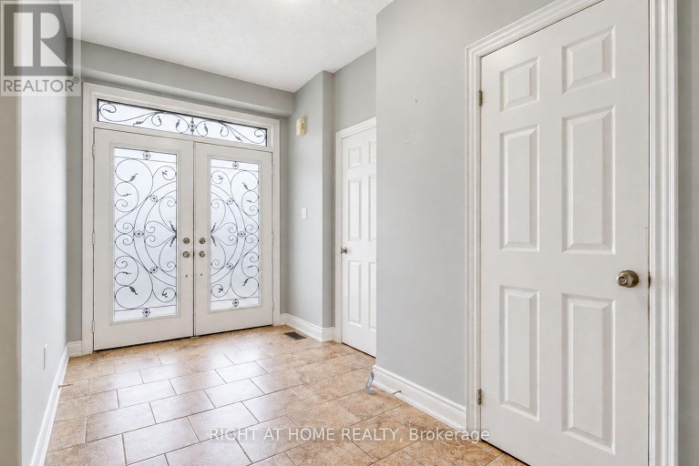 35 AUBURN COURT, Barrie (Ardagh), Ontario, L4N6G9