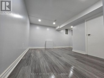 BSMT - 984 OSSINGTON AVENUE Toronto (Dovercourt-Wallace Emerson-Junction) Ontario photo 1