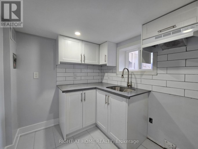 BSMT - 984 OSSINGTON AVENUE, Toronto (Dovercourt-Wallace Emerson-Junction), Ontario, M6G3V6