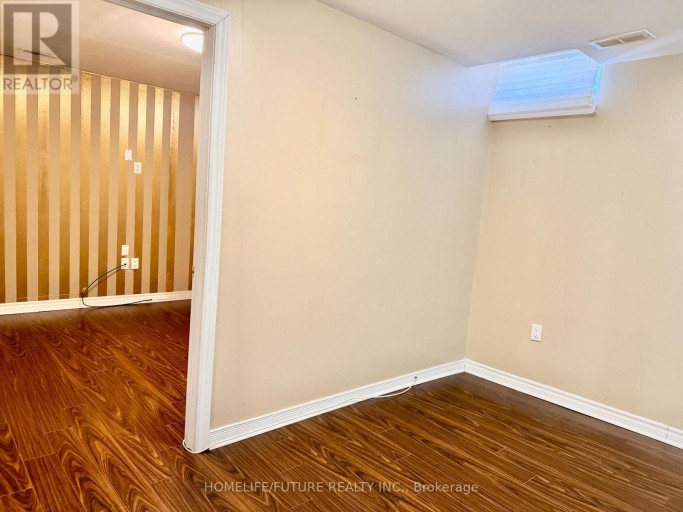 BSMT - 22 GAMSON CRESCENT, Brampton (Sandringham-Wellington), Ontario, L6R0V8