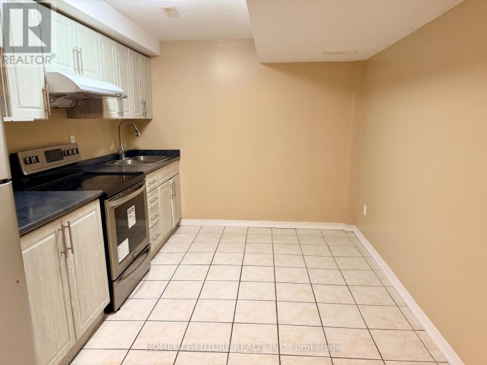 BSMT - 22 GAMSON CRESCENT, Brampton (Sandringham-Wellington), Ontario, L6R0V8