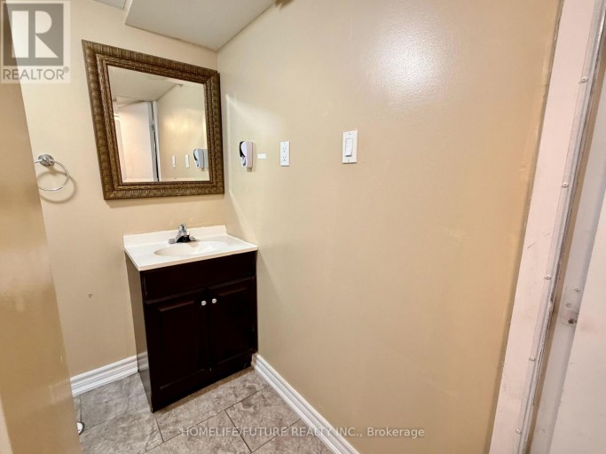 BSMT - 22 GAMSON CRESCENT, Brampton (Sandringham-Wellington), Ontario, L6R0V8