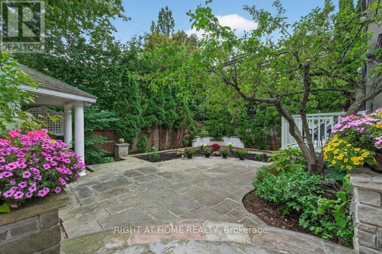 58 OLD FOREST HILL ROAD, Toronto (Forest Hill South), Ontario, M5P2R2