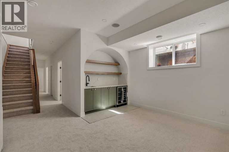 2022 36 Street SW, Calgary, Alberta, T3E2Z1