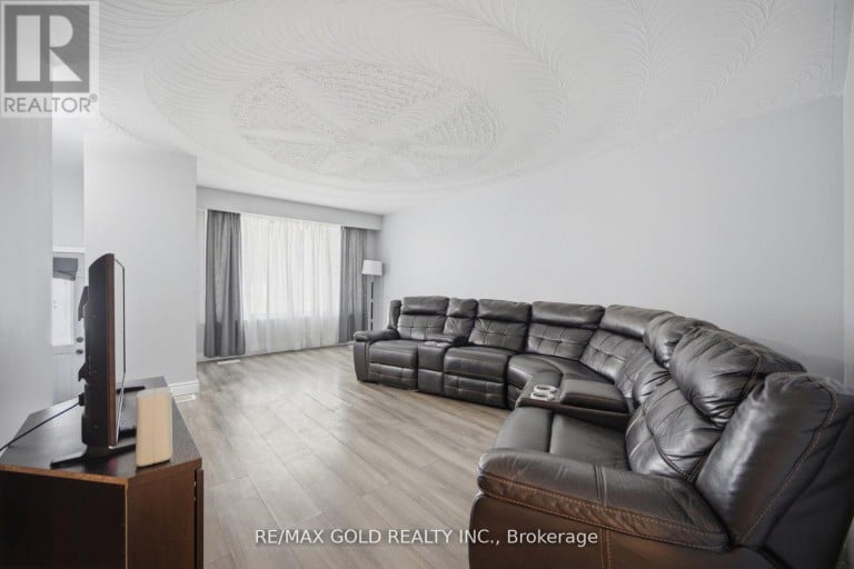 784 DOUGLAS STREET, Oshawa (Lakeview), Ontario, L1H5C9