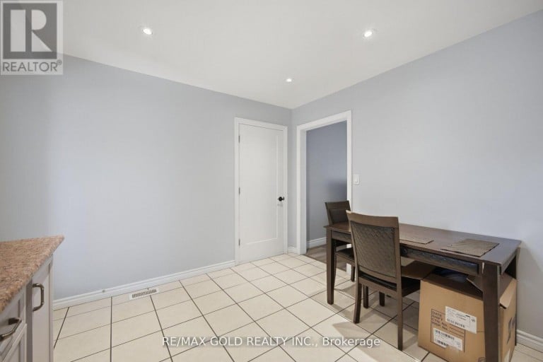 784 DOUGLAS STREET, Oshawa (Lakeview), Ontario, L1H5C9