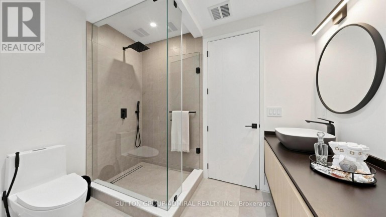 33 THORNY BRAE DRIVE, Markham (Royal Orchard), Ontario, L3T3G5