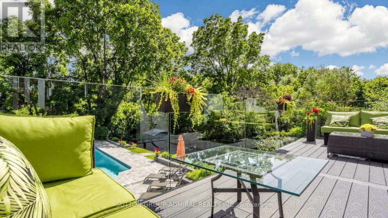 33 THORNY BRAE DRIVE, Markham (Royal Orchard), Ontario, L3T3G5