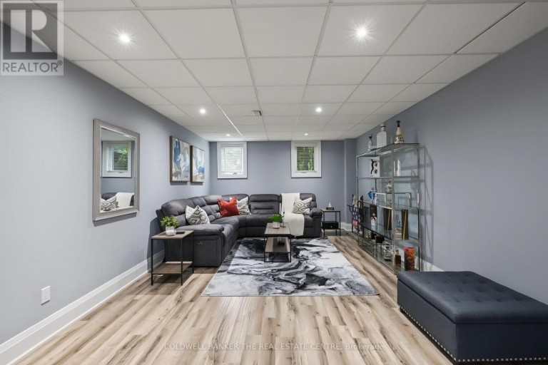 43 WELLINGTON STREET, King (Nobleton), Ontario, L0G1N0