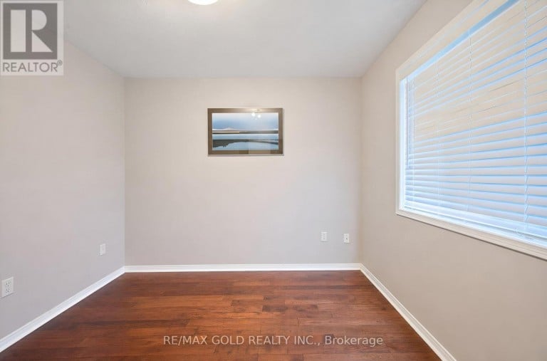 19 FLORENCE DRIVE, Brampton (Fletcher's Meadow), Ontario, L7A2M4
