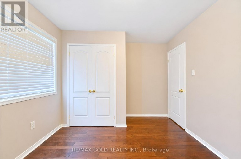 19 FLORENCE DRIVE, Brampton (Fletcher's Meadow), Ontario, L7A2M4