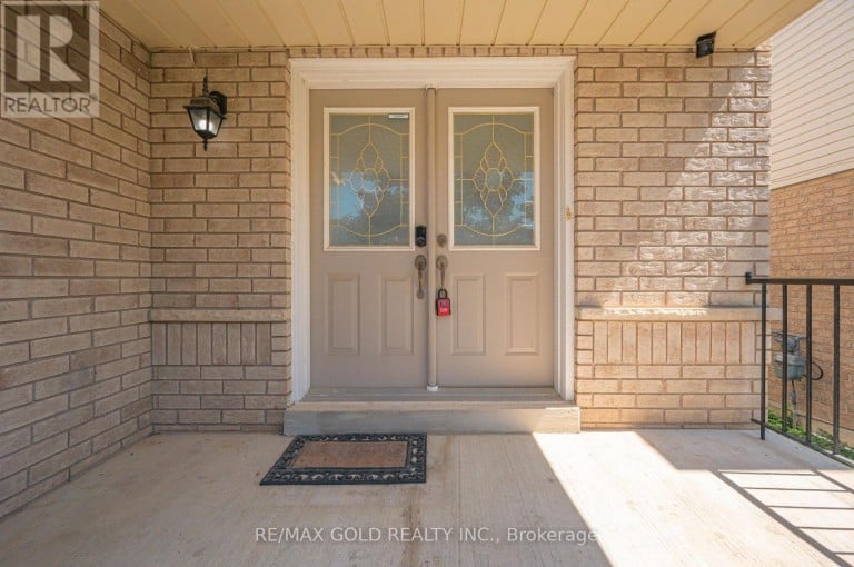 19 FLORENCE DRIVE, Brampton (Fletcher's Meadow), Ontario, L7A2M4