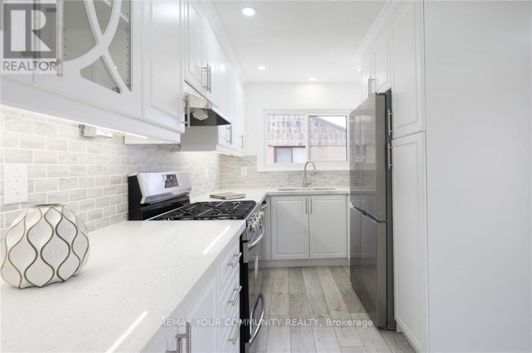 UPPER - 52 ELLIOTT AVENUE, Hamilton (Huntington), Ontario, L8T2H8