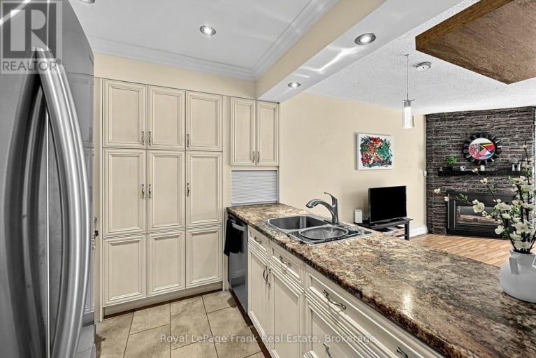 # 21 - 21 LAGUNA PARKWAY, Ramara (Brechin), Ontario, L0K1B0