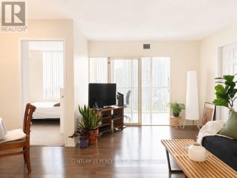 2006 - 285 ENFIELD PLACE Mississauga (City Centre) Ontario photo 1