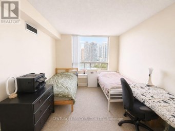 2006 - 285 ENFIELD PLACE Mississauga (City Centre) Ontario photo 12